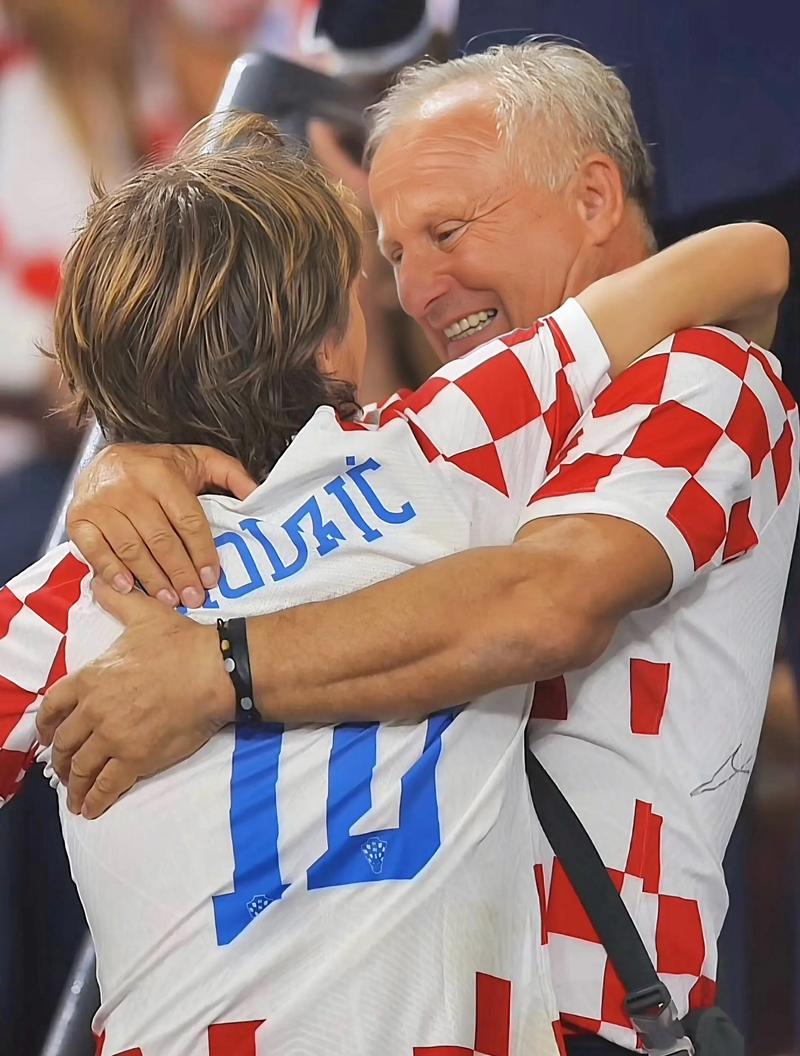 厄德高谈晋级世界杯：这种感觉无法用语言形容，简直疯狂至极