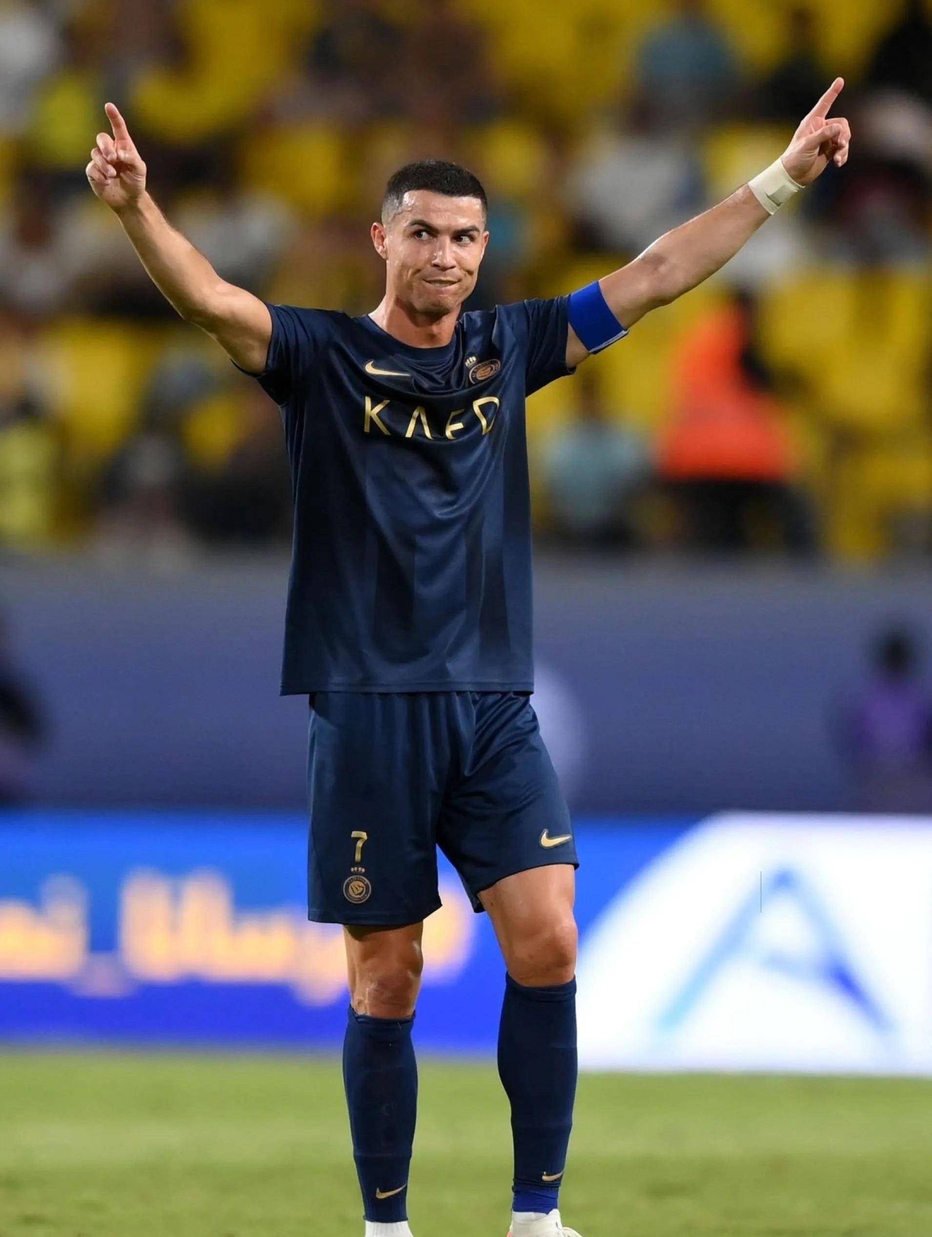 穆斯塔菲：阿森纳是赢球热门；拜仁要小心枪手的定位球