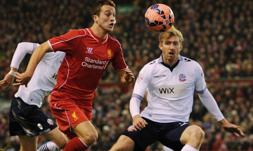 中场球员的职责是什么？