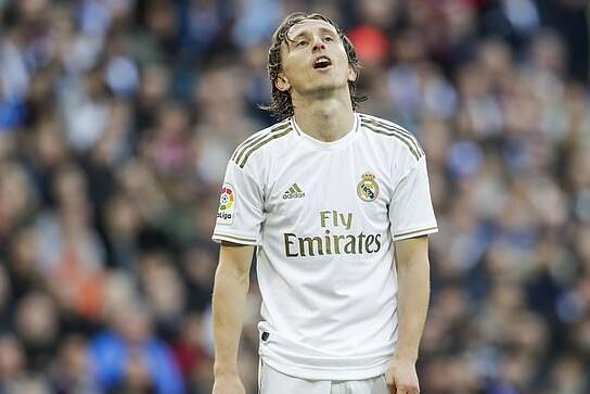 曼城豪取连胜继续领跑